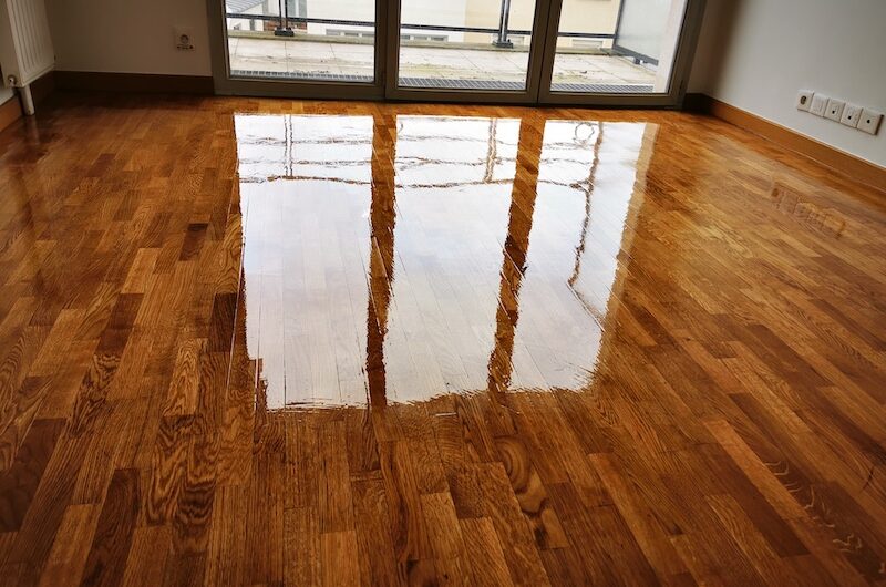 Parquet ancien à Paris : comment le rénover sans le dénaturer ?