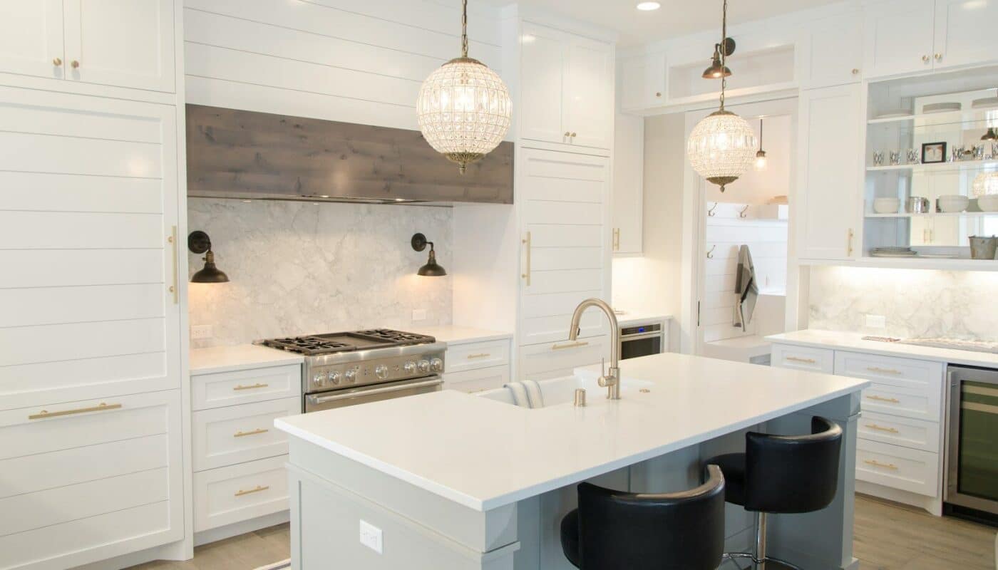 white kitchen room set