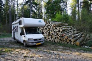 Camping-car en Vendée : les erreurs de débutant à éviter sur les aires